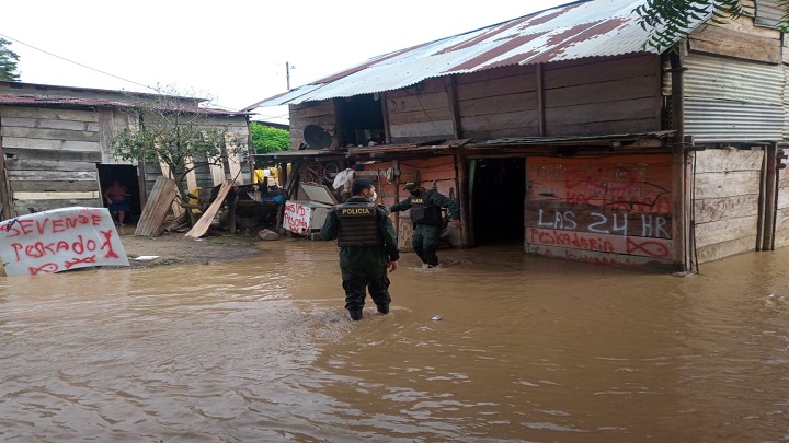 Las viviendas tuvieron una inundación de 30 centímetros de profundidad./FOTO: Cortesía