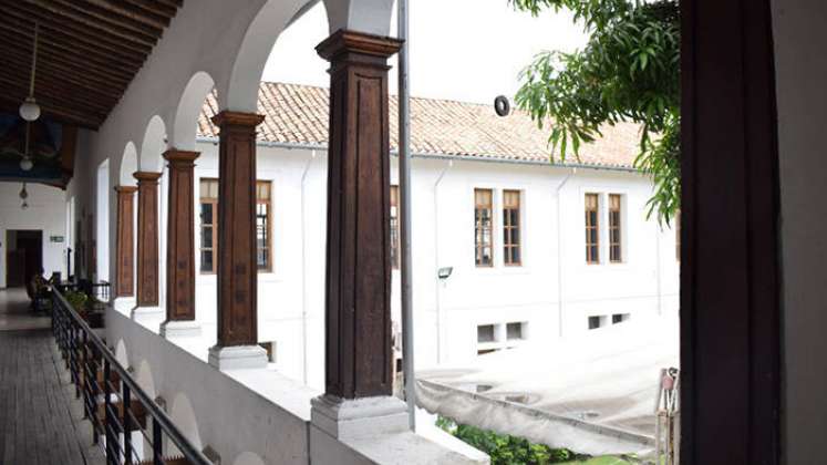 1999: Se decide como la nueve sede de la Biblioteca al antiguo Hospital San Juan de Dios.