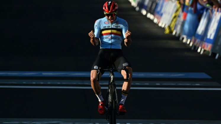 El belga Remco Evenepoel, obtuvo una medalla de oro y una de bronce en los Mundiales de ciclismo.