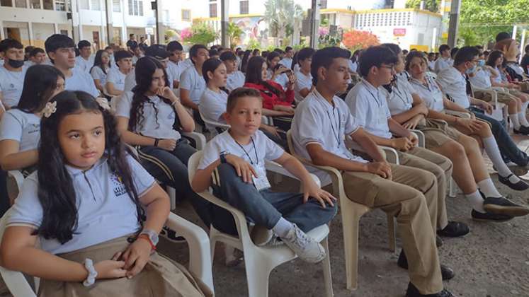 Estudiantes promueven la paz desde las aulas de clases./Foto: Paola Ríos - La Opinión