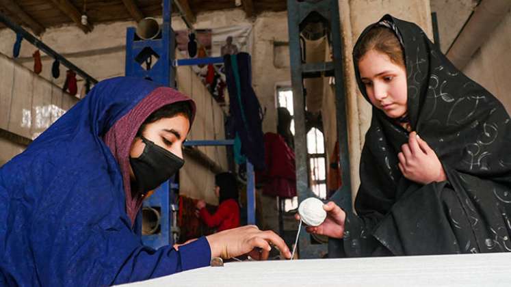Los talibanes prohíben a las mujeres acceder a la universidad en Afganistán./Foto: AFP