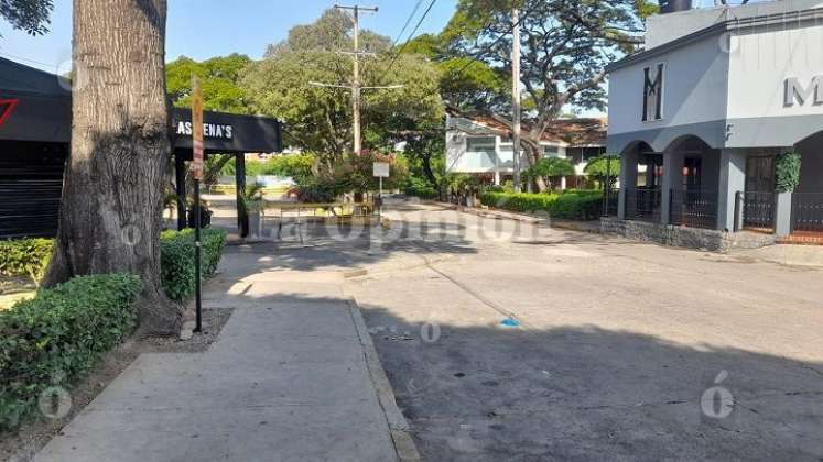 El ataque se registró, a las 3:15 de la madrugada de ayer, frente a una discoteca  del Centro Comercial Bolívar.