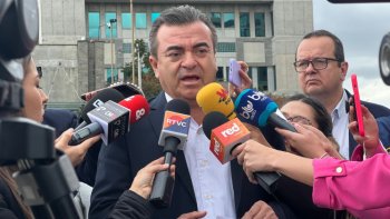 López se presentó en el búnker de la Fiscalía para declarar sobre el escándalo de los carrotanques. / Foto: Colprensa