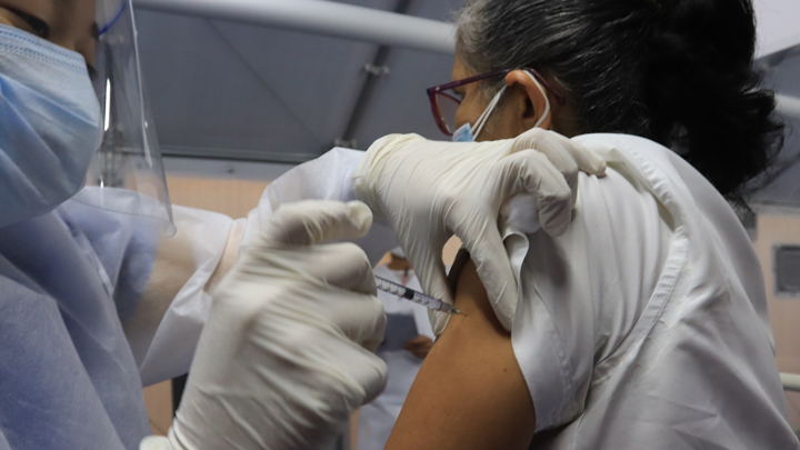 Esta semana llegan 1.536 vacunas de acuerdo a los compromisos establecidos. 