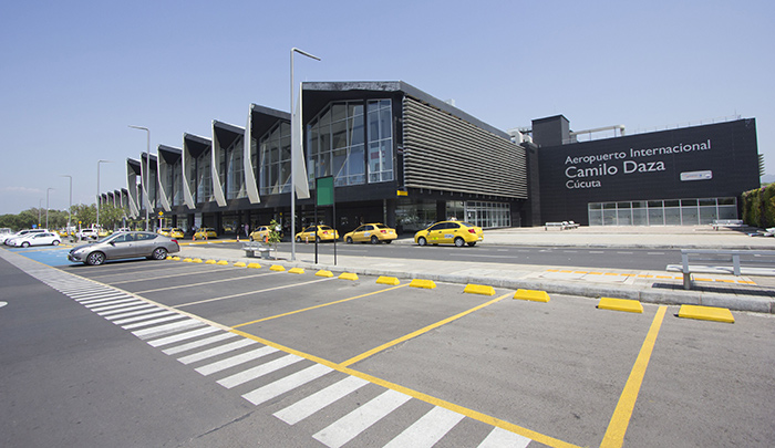 Aeropuerto Internacional Camilo Daza.  