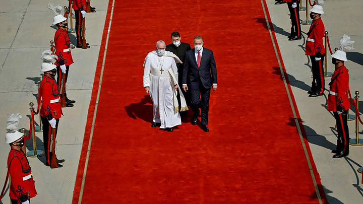 El papa Francisco llegó este viernes a Irak.