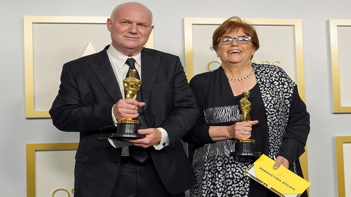 Donald Graham Burt y Jan Pascale, ganadores del Mejor Diseño de Producción por "Mank"./FOTO: AFP