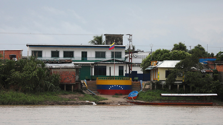 En marzo comenzaron los combates entre Fuerzas Armadas venezolanas e irregulares colombianos en el sector de La Victoria, en el fronterizo estado Apure.