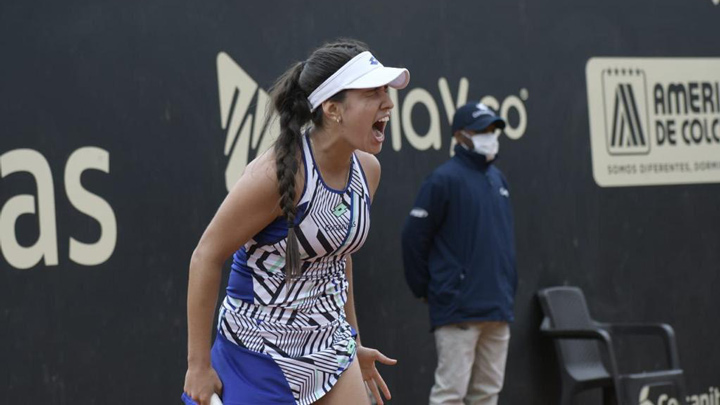 Logró su primer título WTA al ganar la Copa Colsanitas.