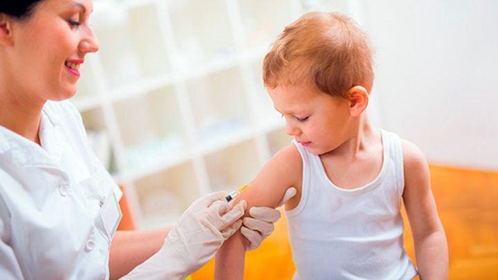 Las vacunas disponibles se pueden utilizar en niños desde los 2 meses de edad, adolescentes y adultos.