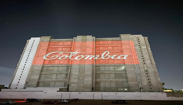 Colombia-Coca cola es una obra que criticaba la influencia de Estados Unidos en Colombia por el mercado /Cortesía