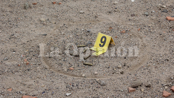 35 vainillas calibre 5.56 milímetros fueron halladas.