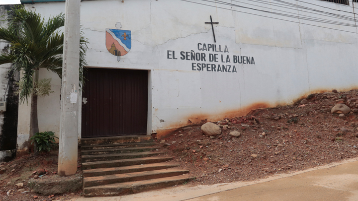 La obra para pasar de capilla a parroquia completa más de 3 años, en un proceso lento del que se ha apersonado la comunidad. 