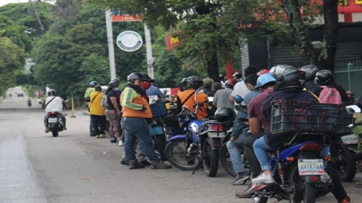 Surtir combustible en Táchira: Una lotería 3 veces por semana./Foto: La Opinión