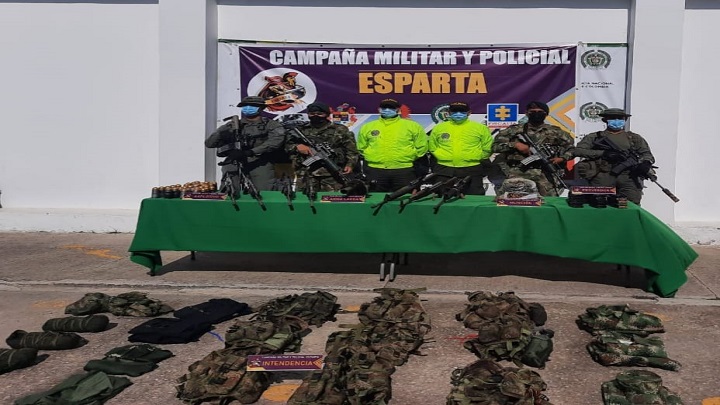 La Fuerza de Tarea Vulcano del Ejército y la Policía hallaron el material de guerra.