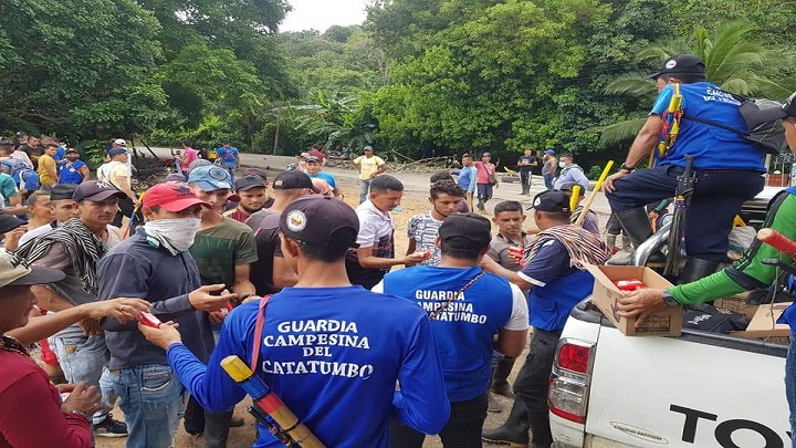 Los campesinos mantienen bloqueada la vía hacia El Catatumbo desde el pasado 5 de mayo./Foto: cortesía