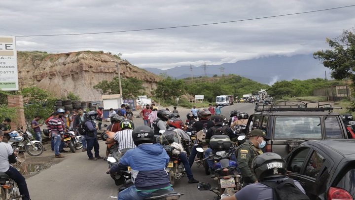 Este es el panorama en la vía que de Cúcuta conecta con el municipio de El Zulia./Foto: Alfredo Estévez - La Opinión