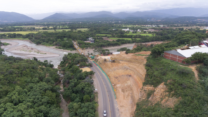 Construcción del puente Mariano Ospina avanza a buen ritmo