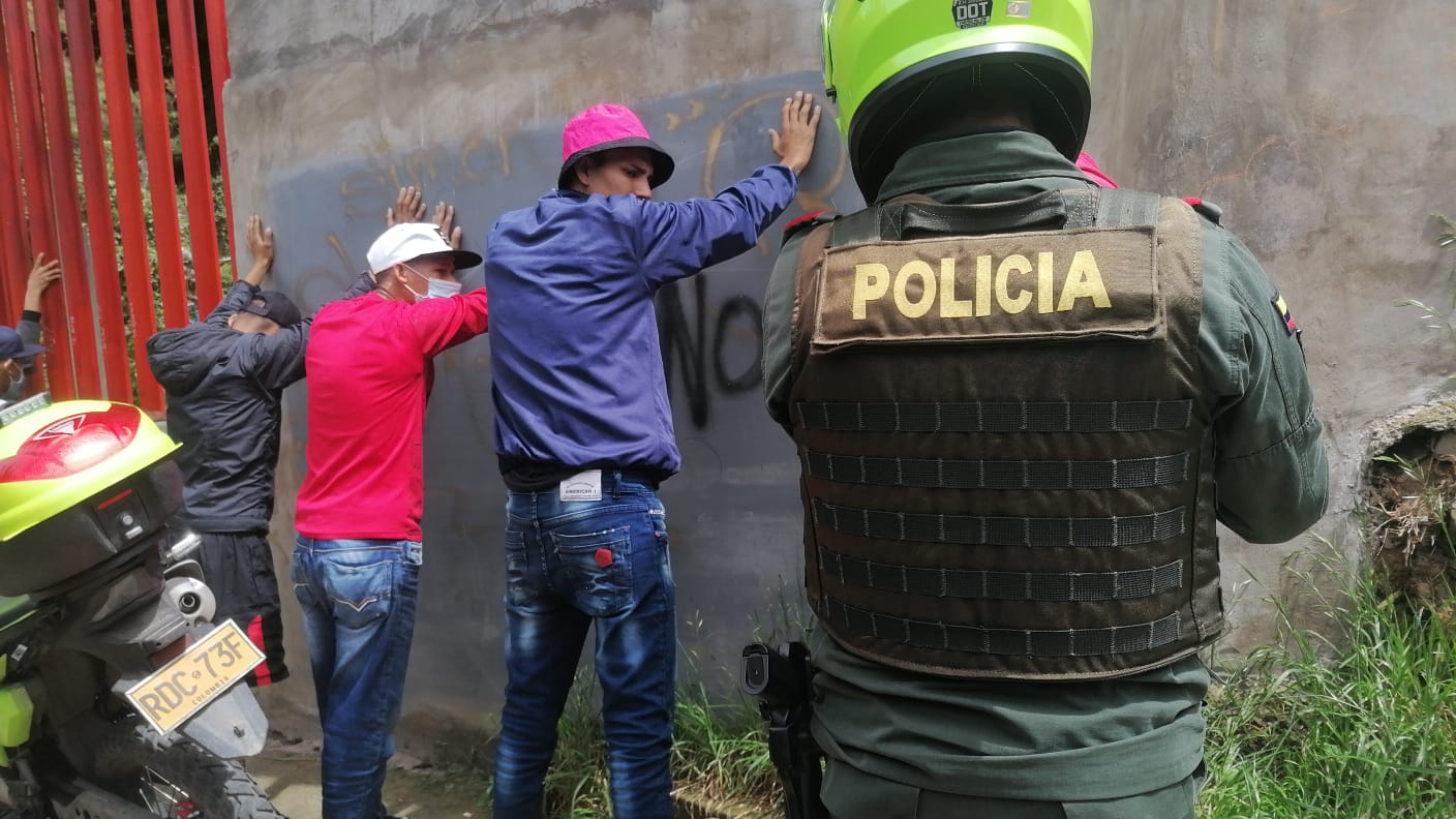 La Policía y Ejército patrullan el perímetro urbano de Pamplona. Foto Cortesía/La Opinión