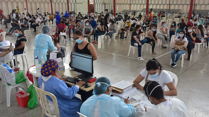 Más de 1500 personas se esperan inmunizar 