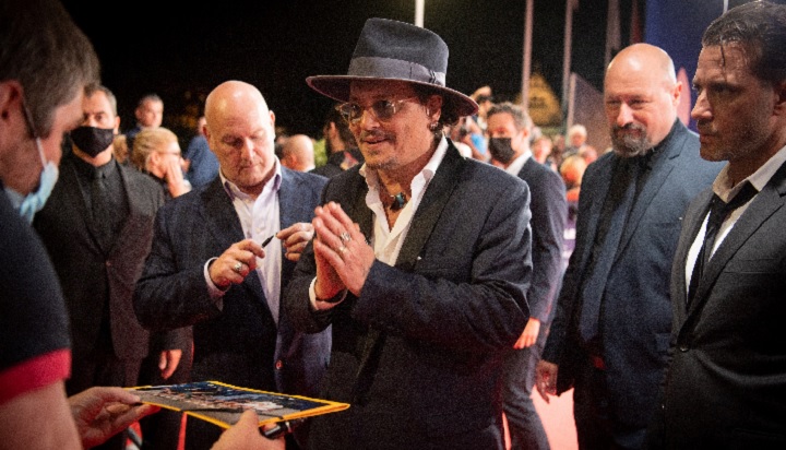Johnny Depp presentó la película 'secuestrada'