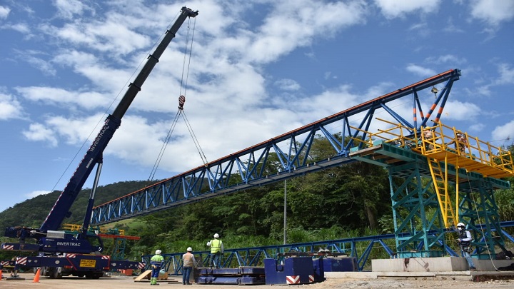 Construcción de viaductos. / Foto: Cortesía/ La Opinión 