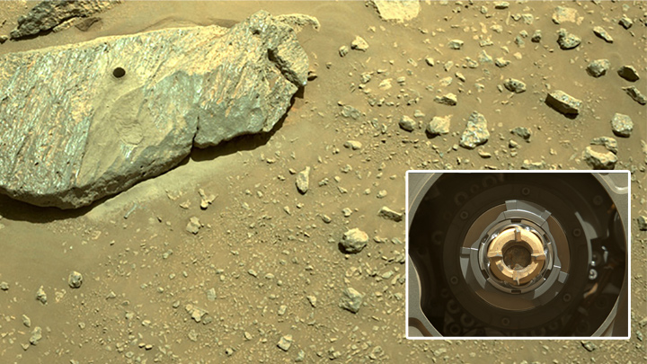 En esta imagen de archivo publicada por la NASA, se puede ver el pozo de perforación del segundo intento de recolección de muestras de Perseverance, en esta combinación de dos imágenes tomadas el 1 de septiembre de 2021 por una de las cámaras de navegación del rover. La NASA ha confirmado que su rover Perseverance ha logrado recolectar su primera muestra de roca en Marte. "¡Lo tengo!" La agencia espacial tuiteó en las primeras horas del 6 de septiembre de 2021. / Foto: AFP