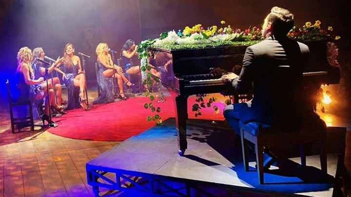 Andrés Contreras fue pianista de  ‘Mujeres a la plancha’. / Foto: Instagram.