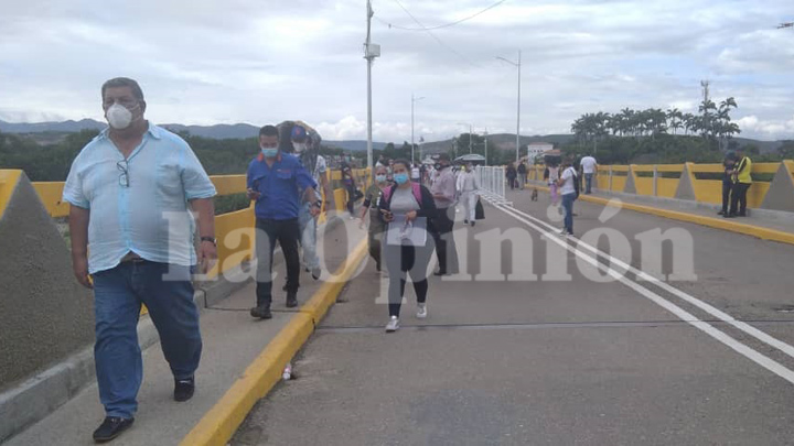 Reabierto el tránsito de personas por el puente internacional Simón Bolívar sin ninguna restricción. / Foto: Eilyn Cardozo