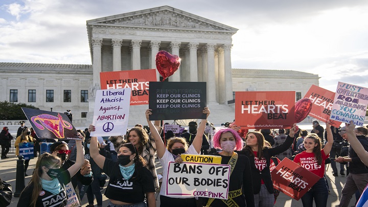 Los Manifestantes pro-aborto frente a la Corte Suprema de los Estados Unidos en Washington./AFP