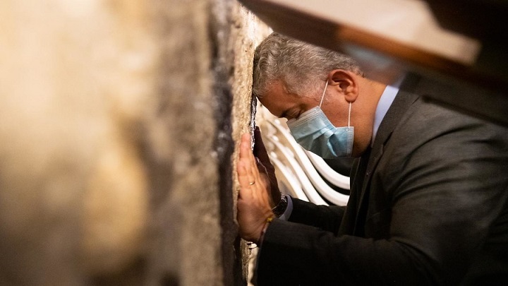Durante la visita a Israel, el presidente de la República, Iván Duque, estuvo en Jerusalén y visitó el Santo Sepulcro y el Muro de las Lamentaciones./ Colprensa
