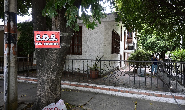 Los cucuteños han instalado avisos de auxilio en sus casas, ante la situación de inseguridad./Foto Archivo La Opinión
