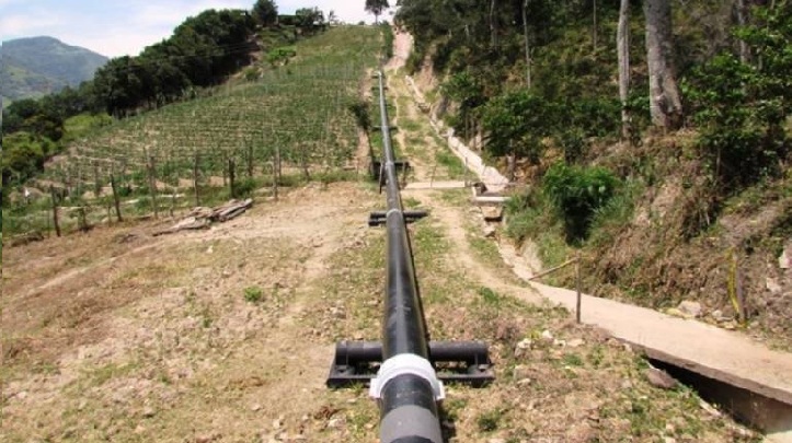 205.000 barriles  diarios, aproximadamente, transporta el oleoducto Caño Limón – Coveñas.afectado.