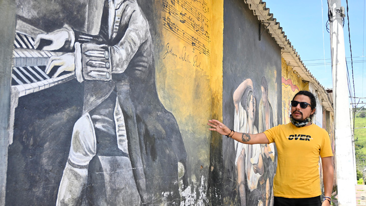 Diego Armando Barajas Vera ha sido el impulsor de los seis Encuentros de Muralismo en Chinácota. / Foto: Archivo