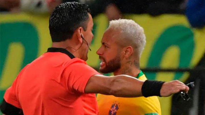 Conmebol suspende al árbitro que no expulsó a Neymar ante Colombia