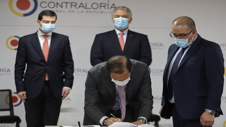 La aseguradora Mapfre y EPM firmaron un acuerdo para el pago de la póliza por el siniestro de Hidroituango, con la presencia del presidente Duque. /Colprensa