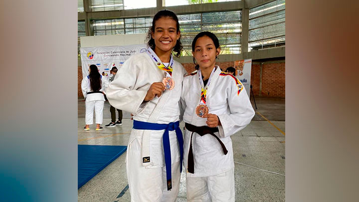 Mave Hurtado y Maryuri Ureña, judo de Norte de Santander. 