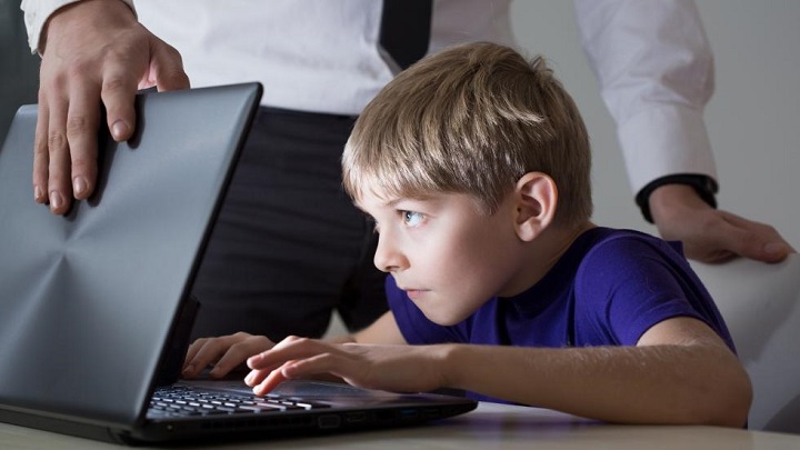 Actividades en línea como los videojuegos pueden ser un factor de riesgo para niños, niñas y adolescentes en la época de vacaciones./Foto: Archivo