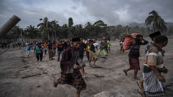 Erupción de volcán en Indonesia dejó 14 muertos./Foto: AFP