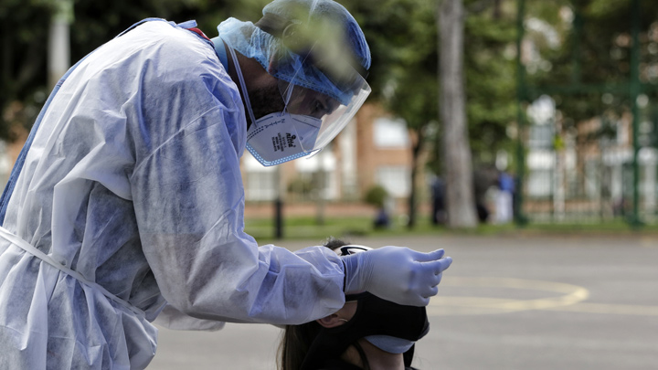 La cifra total de contagios en Colombia se eleva ya a 55.780.910 desde el inicio de la pandemia.