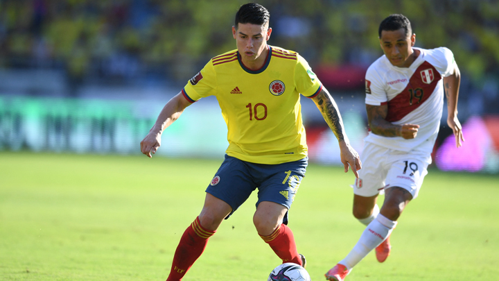 La primera opción colombiana fue un remate de James Rodríguez al minuto 11 