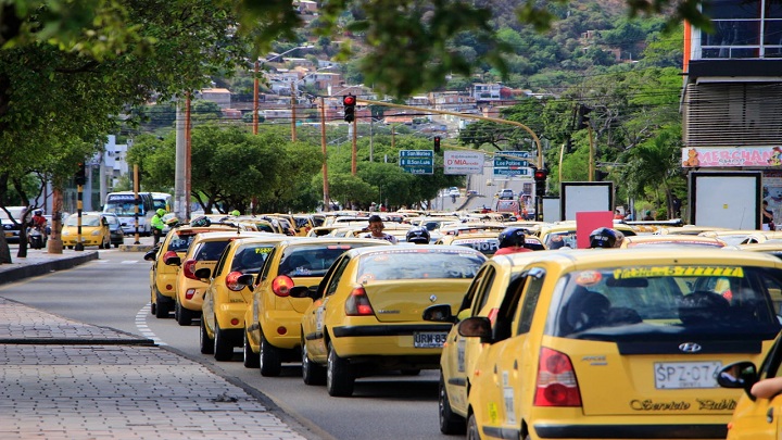 Según Bastos, en la ciudad hay un total de 8.845 taxis, por lo que hoy habría cerca de 500 vehículos menos en las calles. / Foto archivo