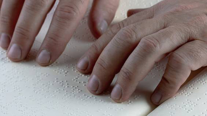 El braille incluso está reconocido en la Convención sobre los Derechos de las Personas con Discapacidad. 