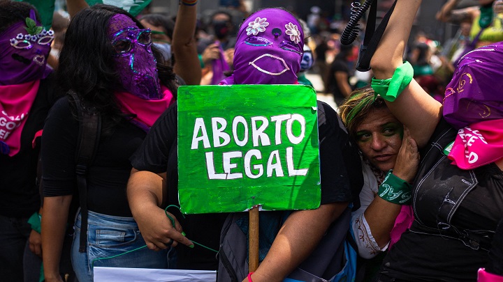 Suspendida discusión despenalización del aborto en Colombia