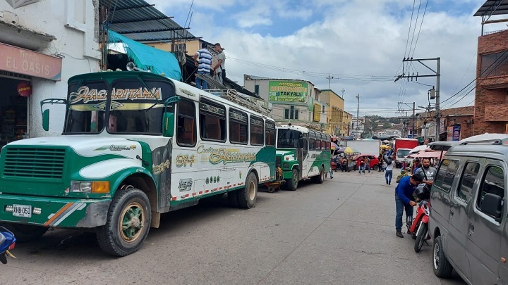 Suspendido despacho de vehículos hacia la zona del Catatumbo. / Foto: Cortesía / La Opinión 