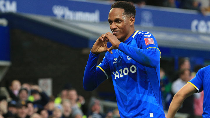 Yerry Mina anotó en la victoria 4-1 del Everton. 