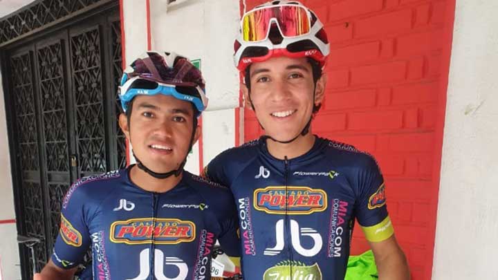 Alcides Espinel (izquierda) y Michel Martínez son dos los nortesantandereanos presentes en la Vuelta al Tolima.