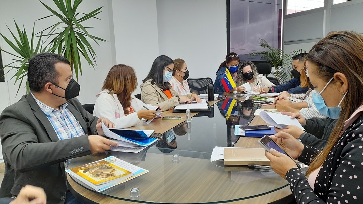 Parlamentarios acudieron a reunión con representante de Corpoelec. Foto Anggy Polanco 
