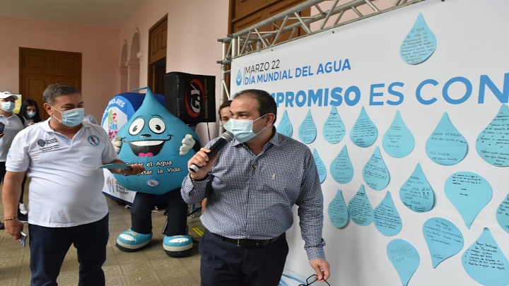 En el marco de la celebración del Día Mundial del Agua y con el objetivo de crear conciencia sobre la importancia de este recurso natural, se realizó la primera actividad de la Feria del Agua.