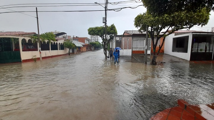 Inundaciones en Prados del Este./Foto: Orlando Carvajal/La Opinión.